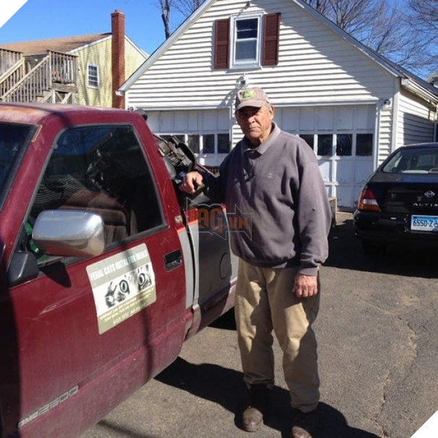 Ấm lòng người cựu chiến binh chăm sóc lũ mèo hoang suốt hơn 2 thập kỷ 2