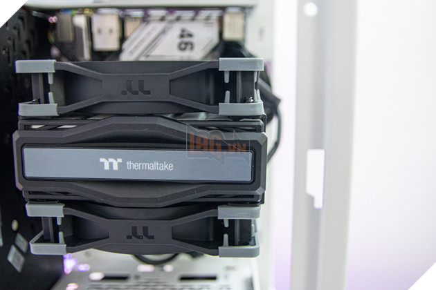 Đánh giá nhanh The Tower 100 White của Thermaltake: Võ case PC nhỏ nhưng có võ  10