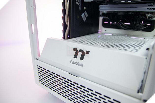 Đánh giá nhanh The Tower 100 White của Thermaltake: Võ case PC nhỏ nhưng có võ  4