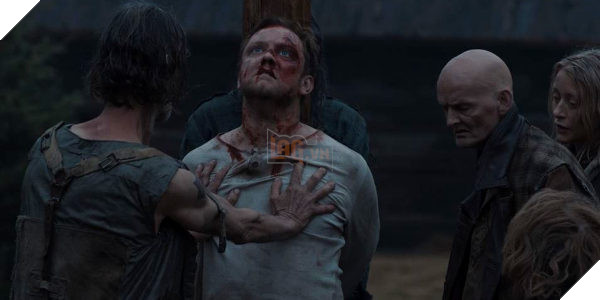  Mùa dịch xem gì? - review The Ritual - những chàng phượt thủ xui xẻo 8