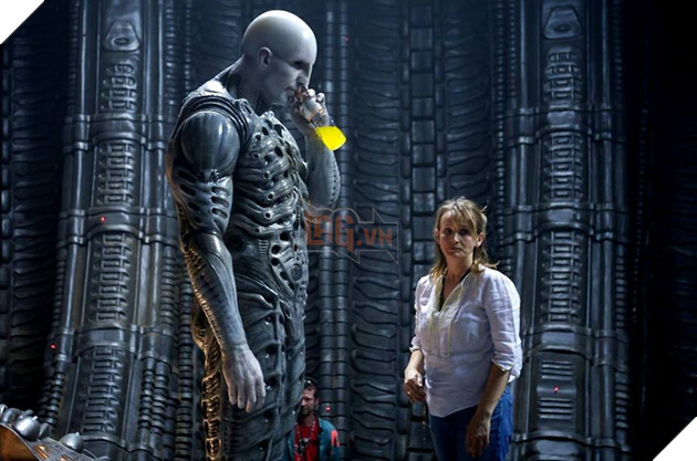 Câu chuyện về tài tử cao 2,13 m chuyên đóng vai quái vật ở Hollywood 2