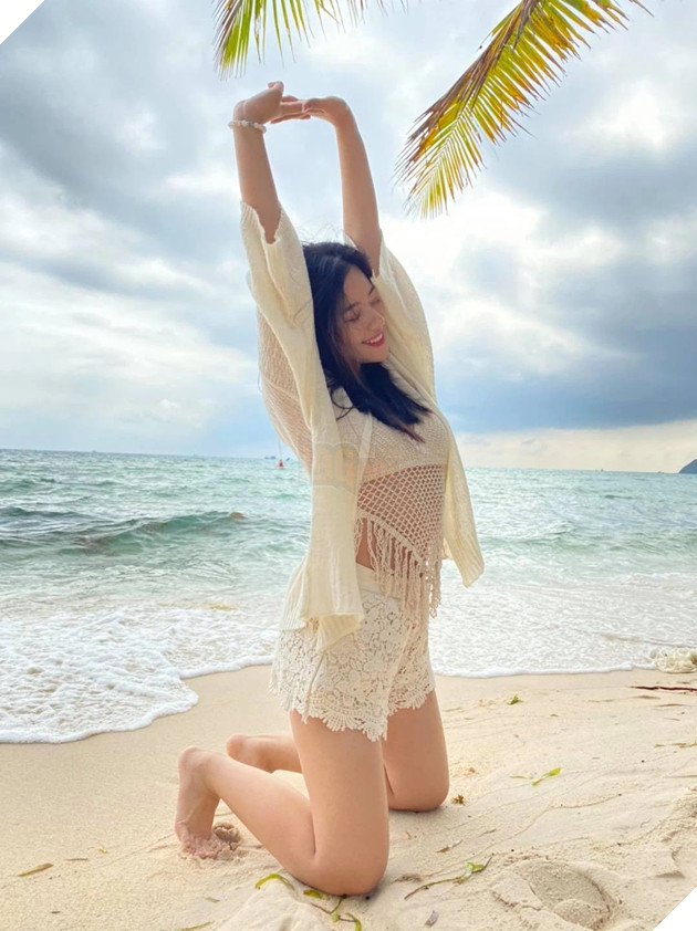 Nữ streamer xinh đẹp tìm người gánh Valorant khiến người hâm mộ được phen xôn xao 5