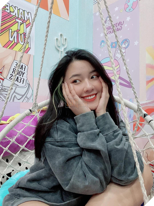 Nữ streamer xinh đẹp tìm người gánh Valorant khiến người hâm mộ được phen xôn xao 4