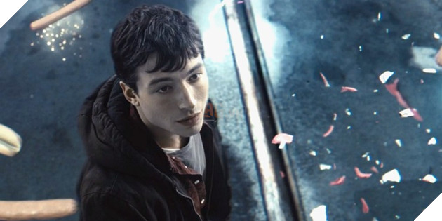 Tiến sĩ Vật lý học chỉ ra những điểm phản khoa học ở phân cảnh của Flash trong Justice League Snyder Cut  2