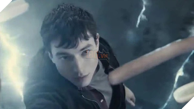 Tiến sĩ Vật lý học chỉ ra những điểm phản khoa học ở phân cảnh của Flash trong Justice League Snyder Cut 