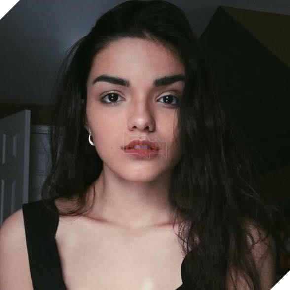 Nhan sắc đời thực siêu cuốn hút của nữ diễn viên da màu sẽ vào vai nàng Bạch Tuyết của nhà Disney 3