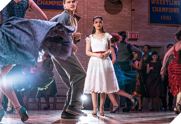 Nhan sắc đời thực siêu cuốn hút của nữ diễn viên da màu sẽ vào vai nàng Bạch Tuyết của nhà Disney 4