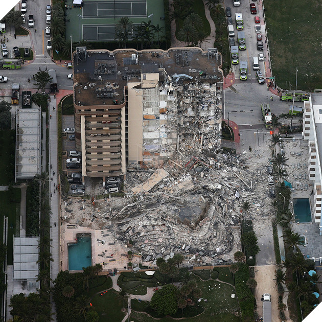 Đống đổ nát sau vụ sập tòa chung cư 12 tầng hoang tàn không khác gì cảnh phim kinh dị 2