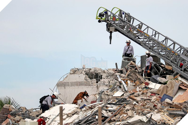 Đống đổ nát sau vụ sập tòa chung cư 12 tầng hoang tàn không khác gì cảnh phim kinh dị 6