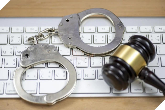 Đăng video tóm tắt nhưng gắn mác review phim, 3 người tại Nhật Bản đã bị bắt