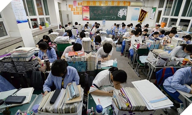 Bị đuổi học vì nghiện game, nam sinh viên comeback hoành tráng với thành tích Thủ Khoa