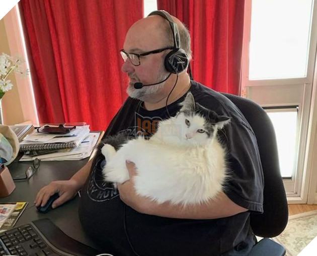 20 người đàn ông miệng lúc nào cũng nói cấm không nuôi chó mèo nhưng lại là người yêu thương chúng nhất gia đình 4