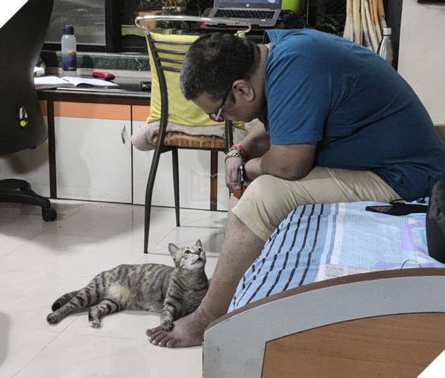 20 người đàn ông miệng lúc nào cũng nói cấm không nuôi chó mèo nhưng lại là người yêu thương chúng nhất gia đình 15