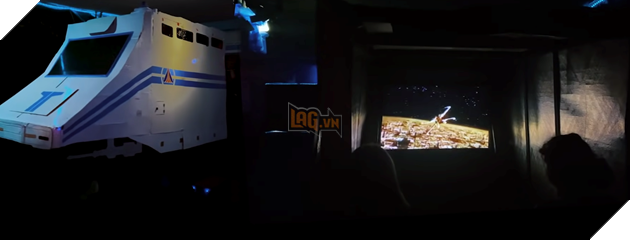 Người cha hệ ghiền phim: Làm hẳn một không gian Star Wars trong chiếc xe tải để con mình vui chơi 2