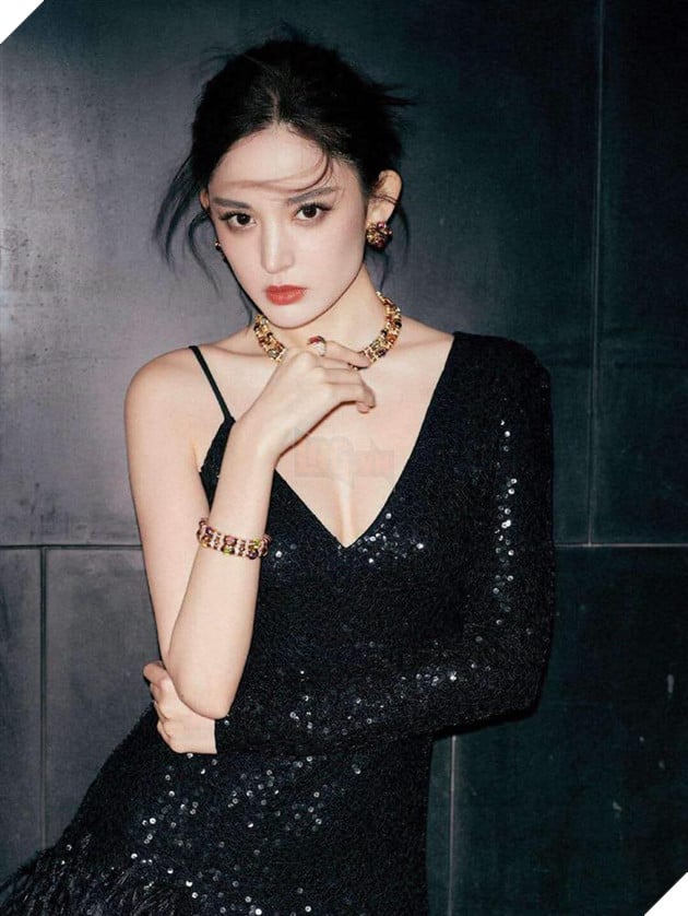 Loạt mỹ nhân Tân Cương sở hữu nhan sắc hút hồn của Chi P1  7