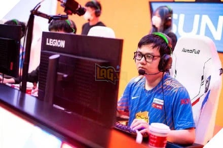 LMHT: SofM vụt lên top 5 Thách Đấu Hàn trong đêm khiến fan không khỏi choáng váng 3