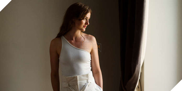 Vẻ đẹp đầy quyến rũ và gợi cảm của nữ diễn viên vừa giành giải Cành cọ vàng 10