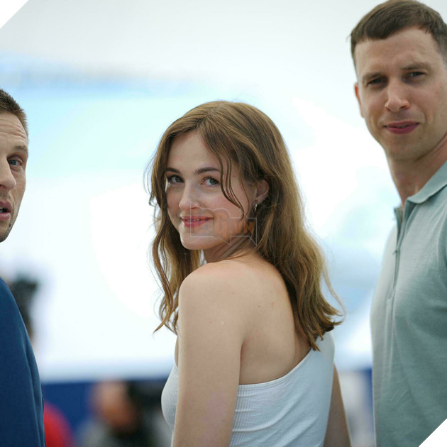 Vẻ đẹp đầy quyến rũ và gợi cảm của nữ diễn viên vừa giành giải Cành cọ vàng 5