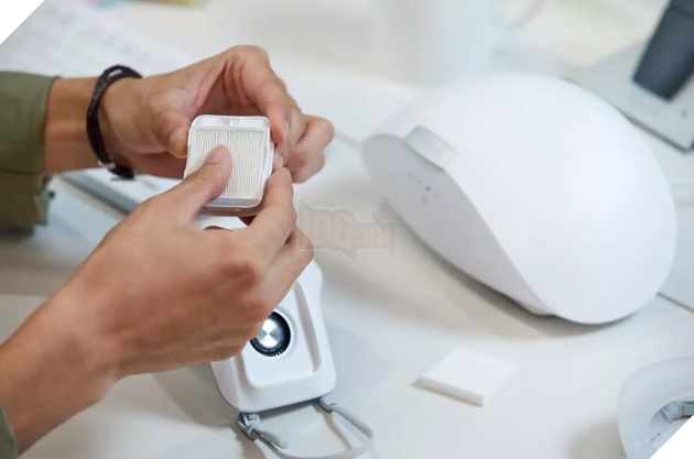 Khẩu trang của LG được tích hợp thêm micrô và loa trước khi ra mắt vào tháng tới 3