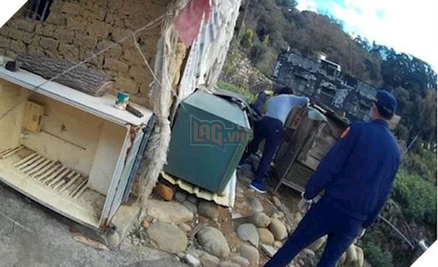 cau-be-lang-thang-bi-bat-nat-nhat-chu-cho-hoang-ve-lam-ban-anh-6