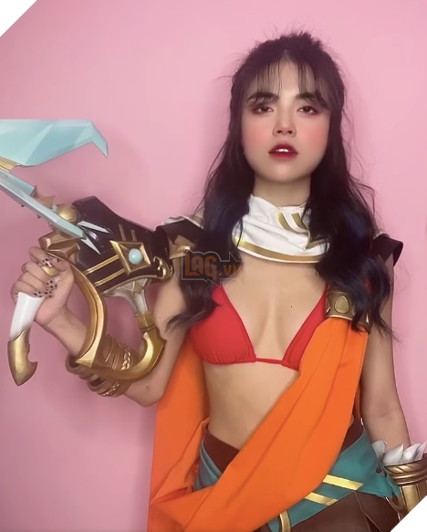 LMHT: Game thủ phát sốt với vị tướng Akshan phiên bản nữ do nữ MC Mai Dora hóa thân thành 2