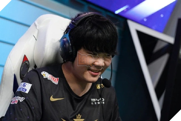 LMHT: Không đem Trừng Phạt khi thi đấu, tuyển thủ Đi rừng của V5 bay mất 1 tháng lương 3