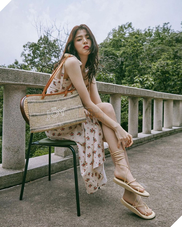 Nhan sắc cực phẩm chuẩn vợ quốc dân của nữ chính Nevertheless đang siêu HOT trên Netflix 13