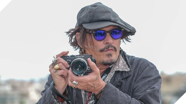Johnny Depp thừa nhận bị Hollywood tẩy chay
