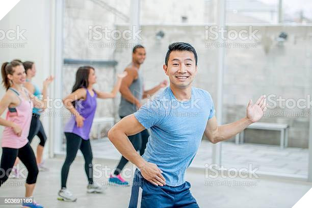 Cười bể bụng trước loạt ảnh stock của ngôi sao Shang-Chi trước khi nổi tiếng 2