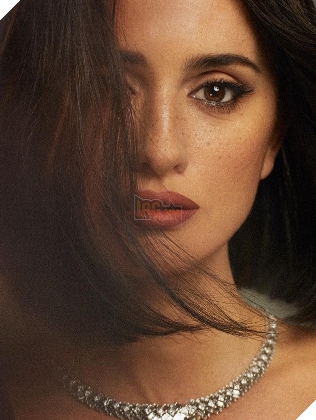 Vẻ đẹp bốc lửa của nữ diễn viên Tây Ban Nha vừa giành giải diễn viên xuất sắc tại LHP Venice  3