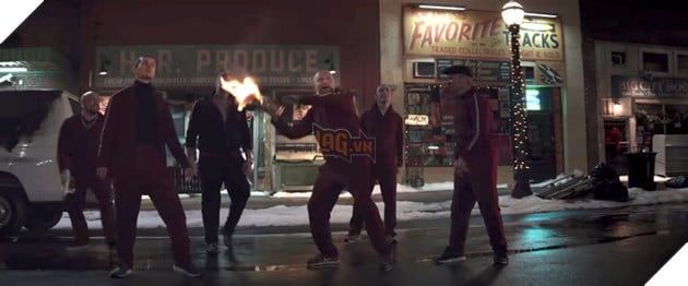 Soi những chi tiết ẩn cực thú vị được cài cắm trong trailer Hawkeye 6