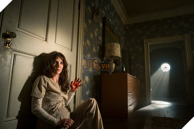  Đóa hồng Anh Quốc trở thành Nàng thơ mới trong bom tấn kinh dị của James Wan 3