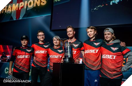 HEROIC bắt tuyển thủ kí hợp đồng cấm phát ngôn về hành vi gian lận của HLV 2