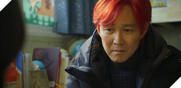 Giải mã chi tiết mái tóc đỏ của nam chính trong cuối Squid Game 3