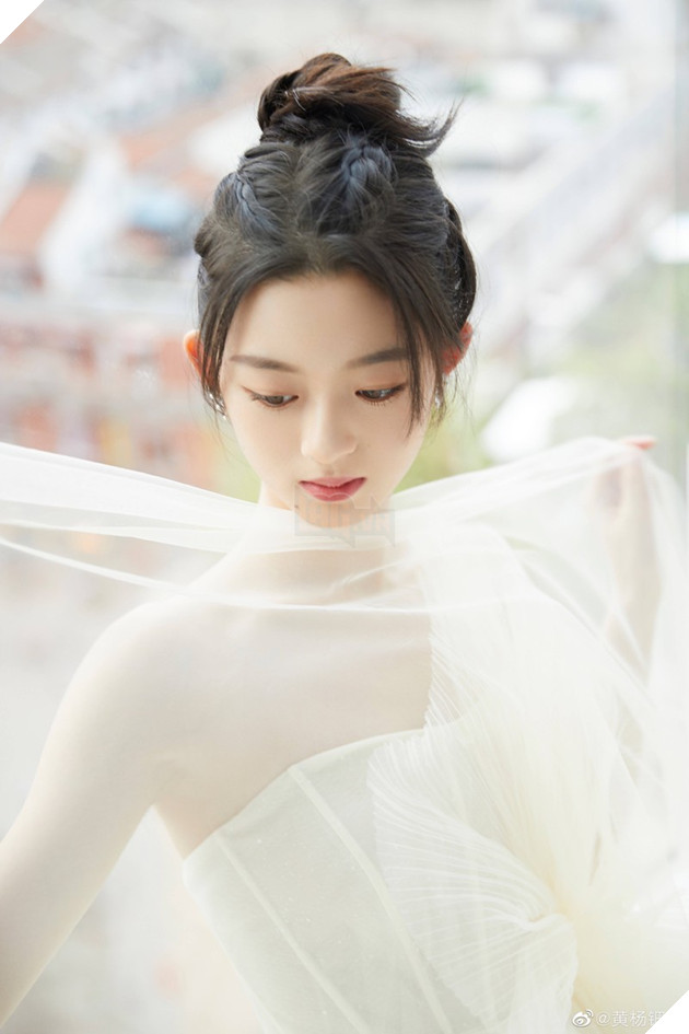 Cực phẩm nhan sắc của diễn viên nhí 14 tuổi được xứ Trung ví von là tiểu mỹ nhân  10