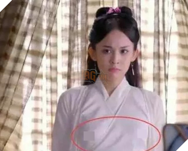 Mỹ nhân Tân Cương bị netizen xứ Trung ném đá bởi những lần quên áo lót khi đóng phim cực phản cảm