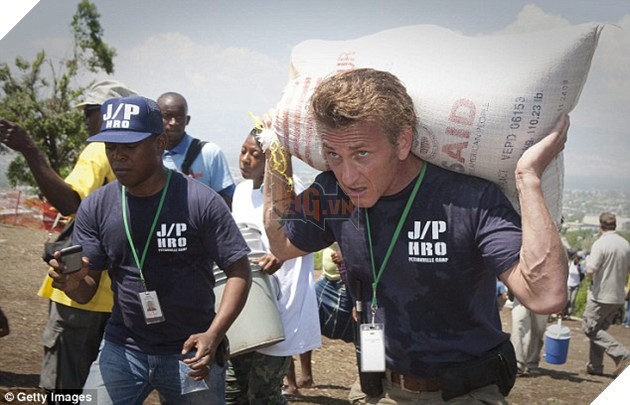 Những lần các diễn viên bỗng nhiên hóa siêu anh hùng ngoài đời thực Phần 2  3