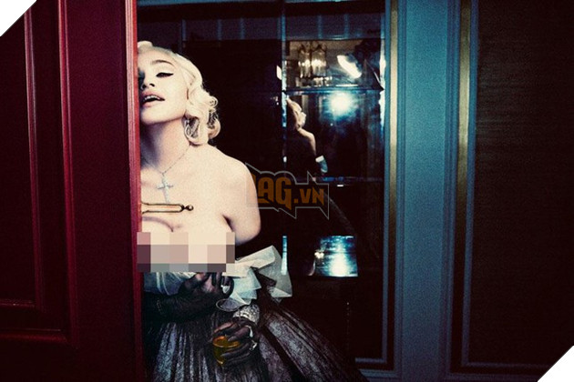 Bộ ảnh nude của Madonna gây phẫn nộ khi tái hiện cái chết của nữ minh tinh huyền thoại Marilyn Monroe 5