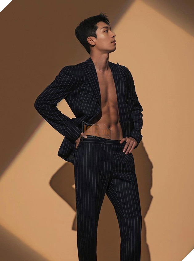 Tài tử Squid Game lọt top Những người đàn ông quyến rũ nhất thế giới 2021 là ai?  4