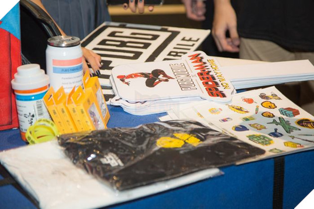 PUBG Mobile hợp tác cùng thương hiệu Spider-Man No Way Home mở Tiệc gà Đa vũ trụ 8