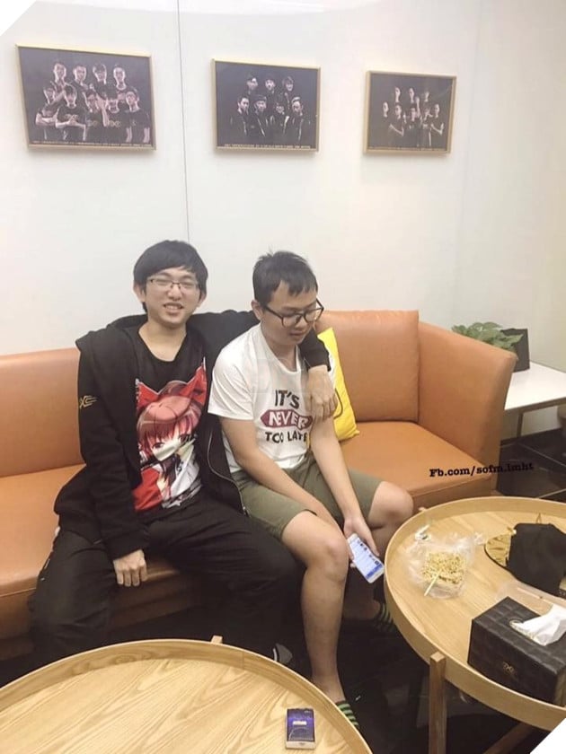 LMHT: SofM bất ngờ đổi sở thích sưu tầm mô hình Anime, bạn gái Lily cũng chỉ biết cạn lời 4