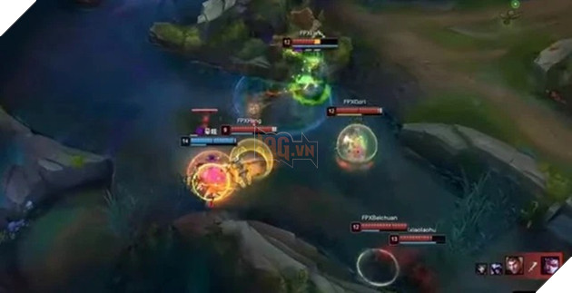 LMHT: Doinb bị game thủ LCK chỉ trích vì lối lên đồ quá sai khi đối đầu với đội tuyển cũ FPX 3