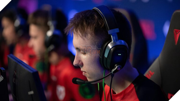 ropz chính thức góp mặt trong đội hình CS:GO Faze Clan, công thần olof xuống ghế dự bị