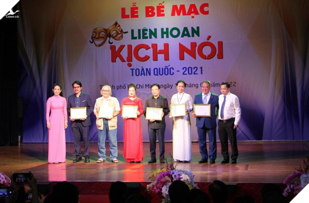 Netizen Việt không ngừng phẫn nộ trước tin Minh Béo và Hoài Linh được vinh danh tại Liên hoan Kịch nói toàn quốc 2021 2