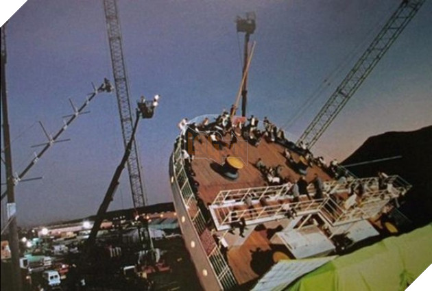 Nhìn lại loạt ảnh hậu trường chưa từng được tiết lộ của Titanic sau 20 năm Phần 1  4