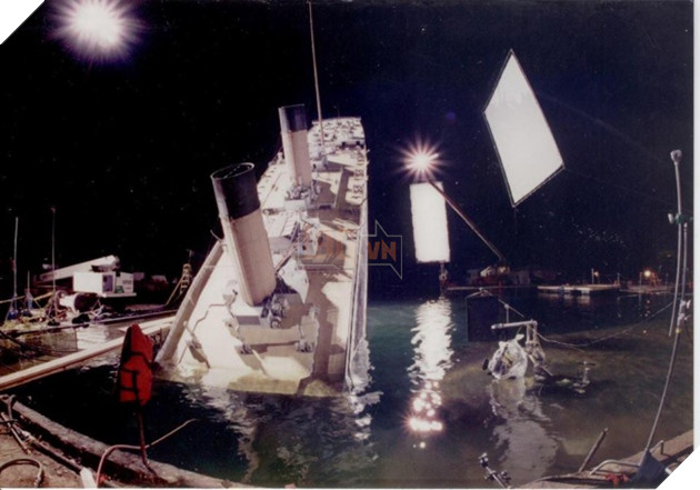 Nhìn lại loạt ảnh hậu trường chưa từng được tiết lộ của Titanic sau 20 năm Phần 1  5