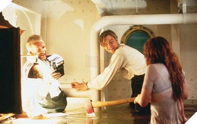 Nhìn lại loạt ảnh hậu trường chưa từng được tiết lộ của Titanic sau 20 năm Phần 1  2