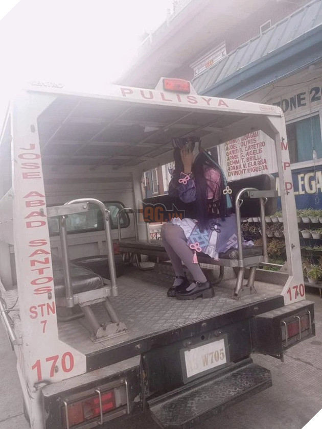 Game thủ Genshin Impact bị cảnh sát bắt giữ vì cosplay nhân vật hết sức nhập tâm 4