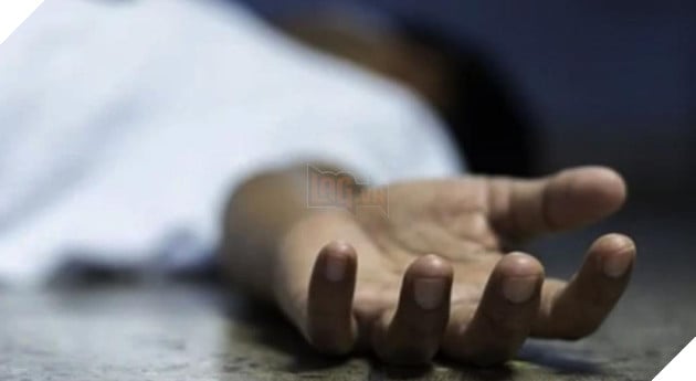 cậu bé tử vong vì nghiện anime