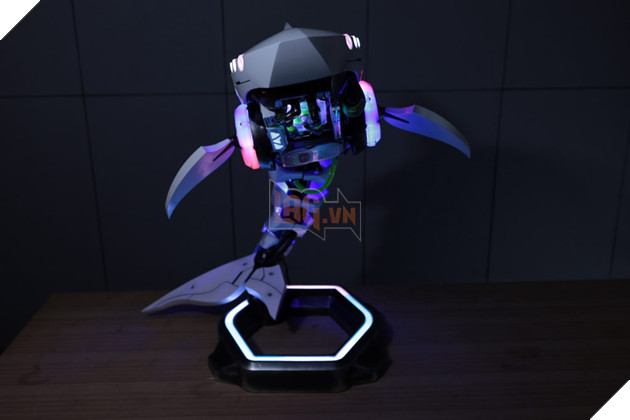 Cùng chiêm ngưỡng những cỗ máy PC với thiết kế độc đáo từ Cooler Master 7